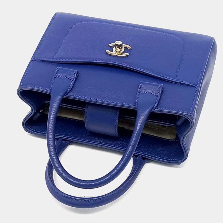 Pre Owned Chanel Blue Leather Neo Bag Mini
