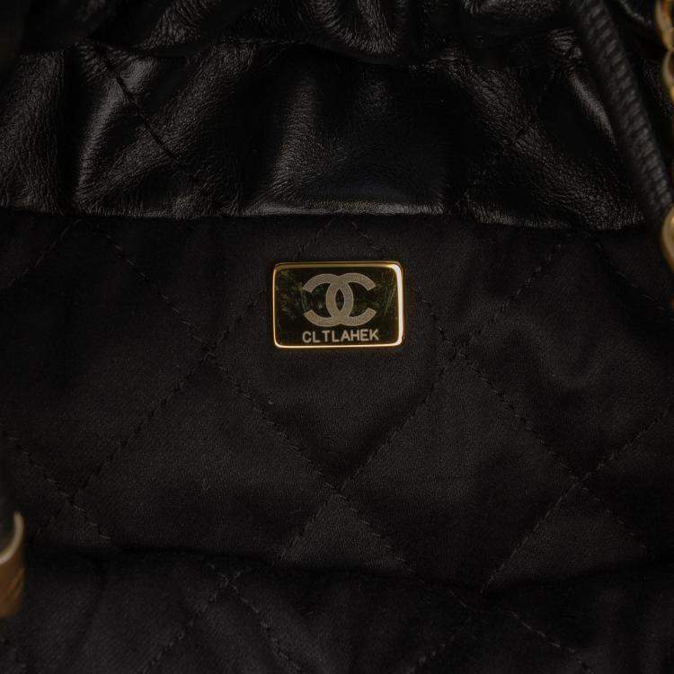 Pre Owned Chanel Black Mini Shiny Calfskin 22 Handbag