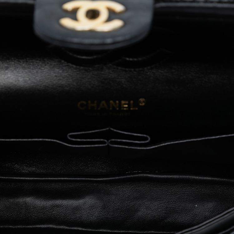 مملوكة مسبقًا Chanel Black Medium Classic Chevron Calfskin Pleated Double Flap