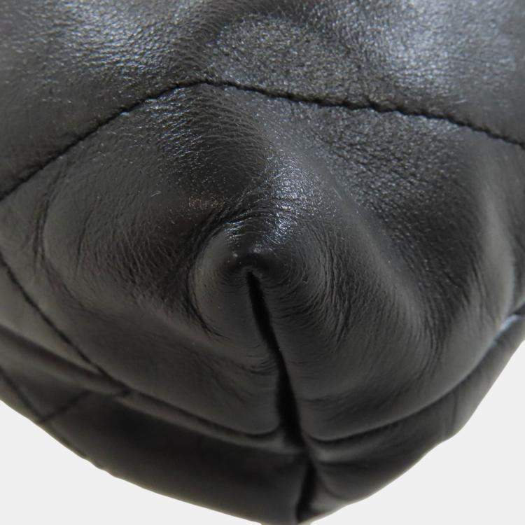 Pre Owned Chanel 22 Gold Hardware Lambskin Handbag