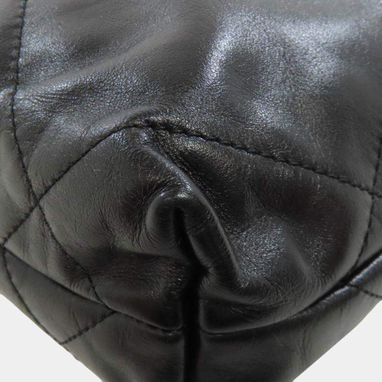 Pre Owned Chanel 22 Gold Hardware Lambskin Handbag