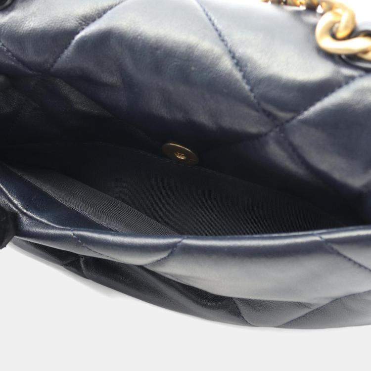 Pre Owned Chanel 19 Disneuf Matelasse Shoulder Bag In Lambskin Navy Blue