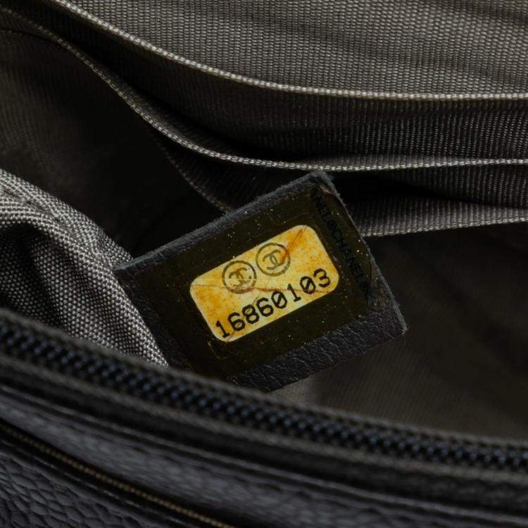 Pre Owned Chanel CC Caviar Half Moon Wallet on Chain