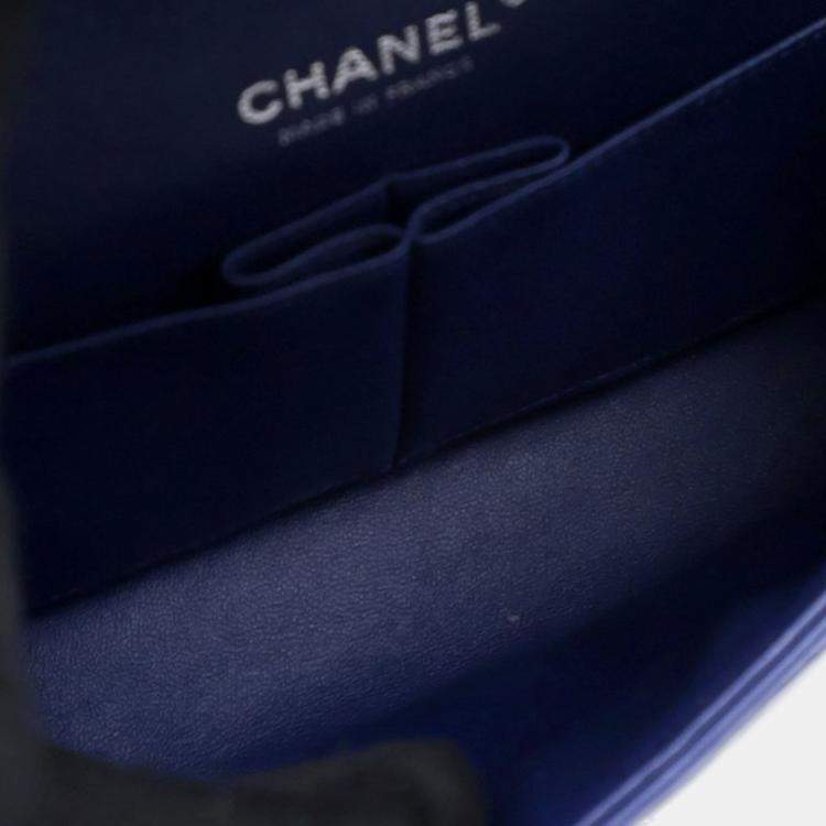 Pre Owned Chanel Blue Medium Classic Lambskin Double Flap