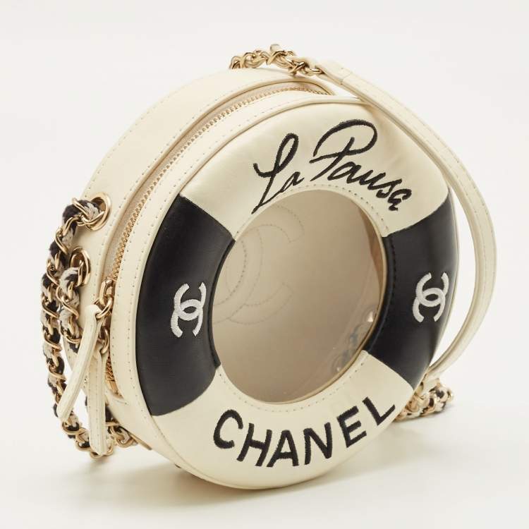 Pre Owned Chanel La Pausa Lifesaver White/Black Leather Round Bag