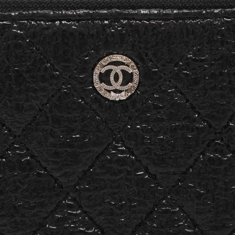 Pre Owned Chanel CC Black Quilted Coated Tweed Zip Around Wallet