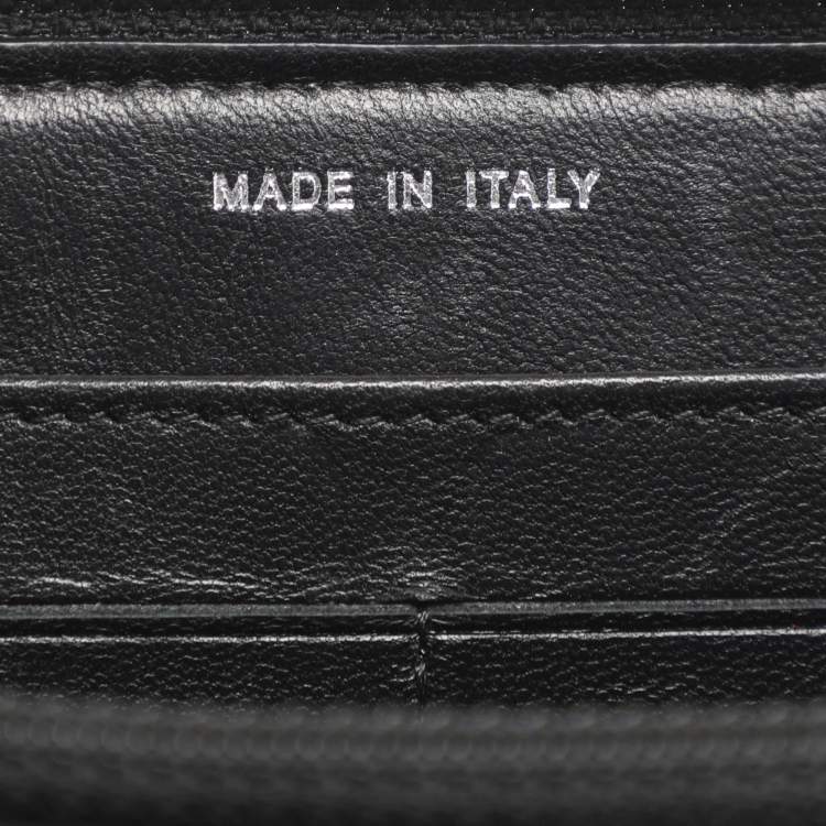 Pre Owned Chanel CC Black Quilted Coated Tweed Zip Around Wallet