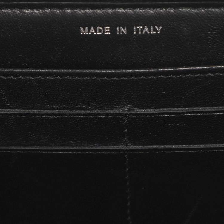 Pre Owned Chanel CC Black Quilted Coated Tweed Zip Around Wallet