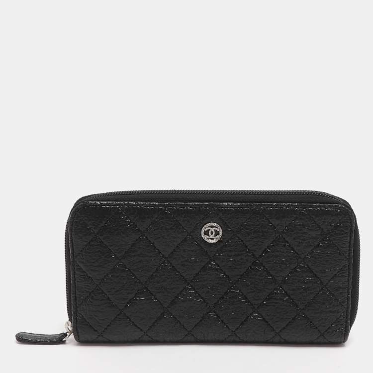 Pre Owned Chanel CC Black Quilted Coated Tweed Zip Around Wallet