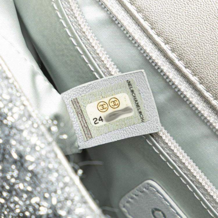Pre Owned Chanel Pour Tou Glitter Chain Shoulder Bag Silver Microfiber Lambskin
