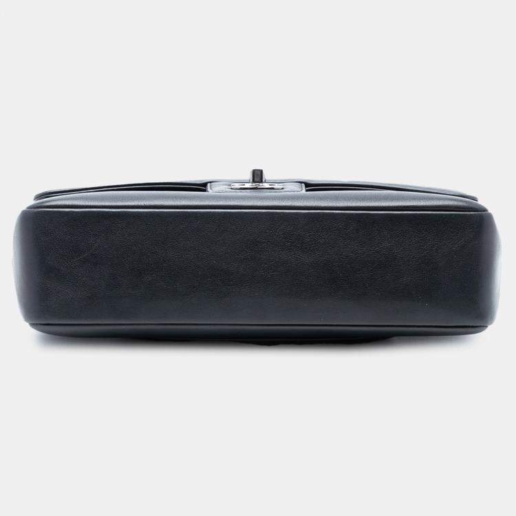 مملوكة مسبقًا Chanel Black Medium Smooth Calfskin Pure Double Flap