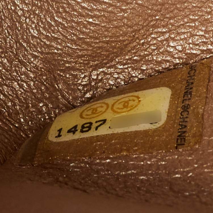 Pre Owned Chanel Metallic Quilted Leather Maxi Classic Double Flap Bag