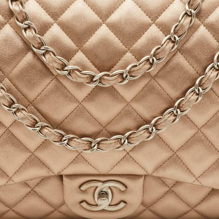 Pre Owned Chanel Metallic Quilted Leather Maxi Classic Double Flap Bag