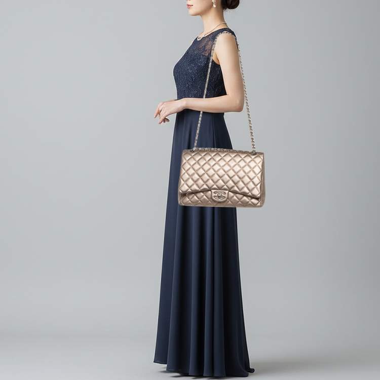 Pre Owned Chanel Metallic Quilted Leather Maxi Classic Double Flap Bag