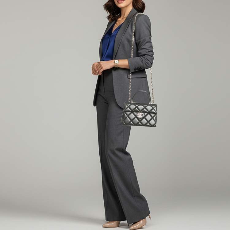 Pre Owned Chanel Retro Twist Black Quilted Caviar Leather Top Handle Bag