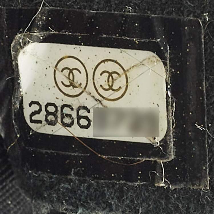 Pre Owned Chanel Boy Medium Black Chevron Leather Flap Bag