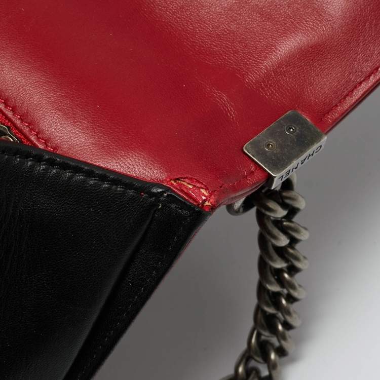 Pre Owned Chanel Boy Large Black/Red Quilted Leather Flap Bag