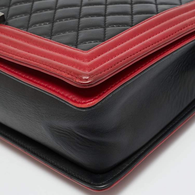Pre Owned Chanel Boy Large Black/Red Quilted Leather Flap Bag