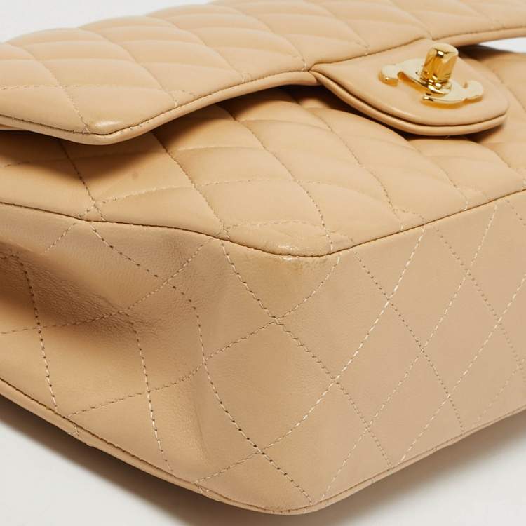Pre Owned Chanel Classic Double Flap Medium Beige Quilted Leather Shoulder Bag