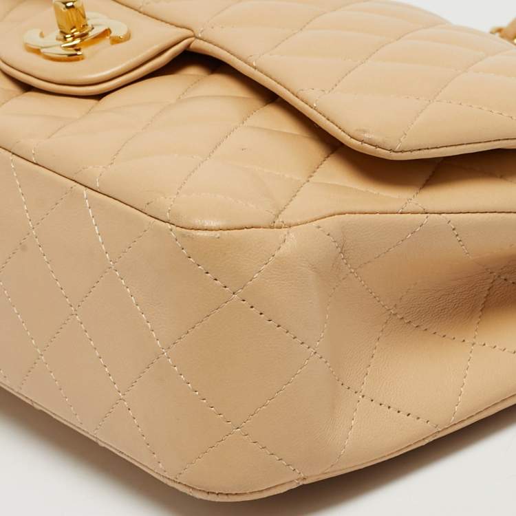 Pre Owned Chanel Classic Double Flap Medium Beige Quilted Leather Shoulder Bag