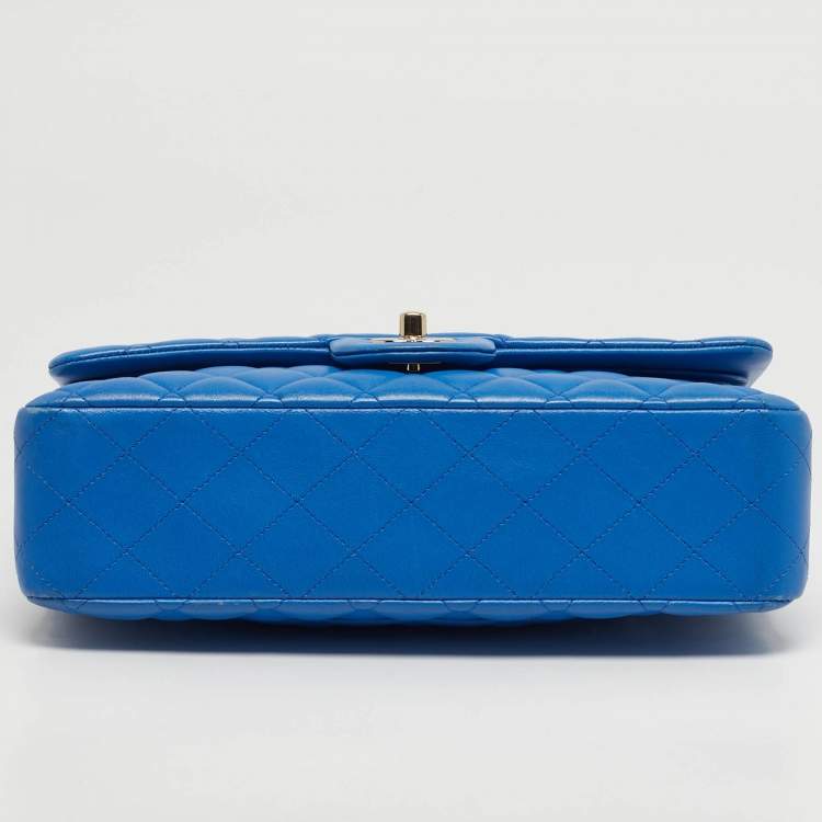 Pre Owned Chanel Classic Double Flap Medium Blue Quilted Leather Shoulder Bag