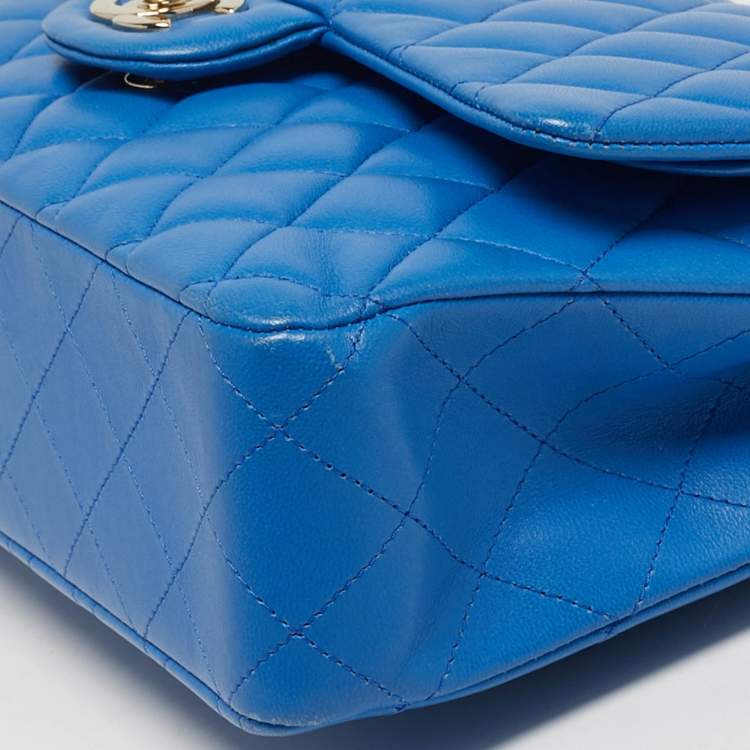 Pre Owned Chanel Classic Double Flap Medium Blue Quilted Leather Shoulder Bag