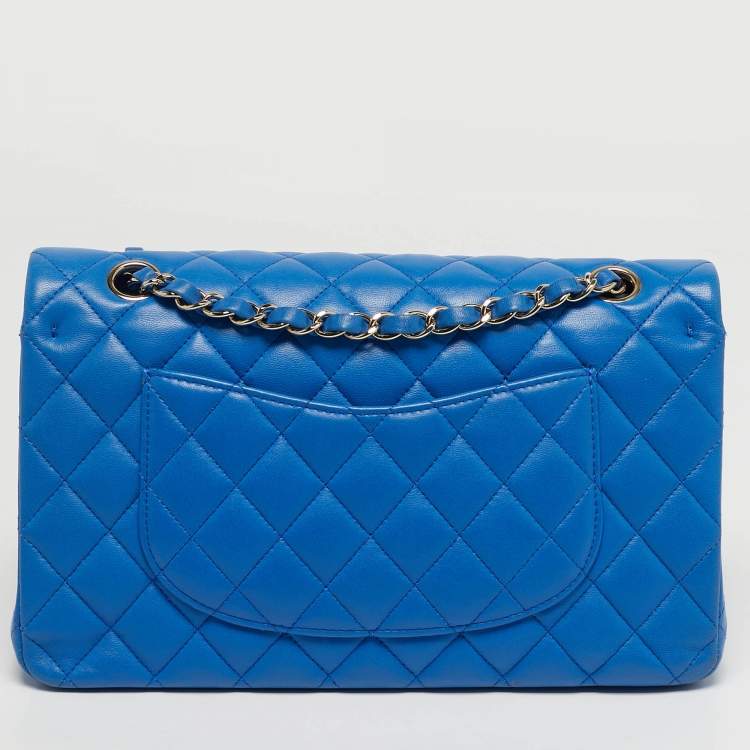 Pre Owned Chanel Classic Double Flap Medium Blue Quilted Leather Shoulder Bag