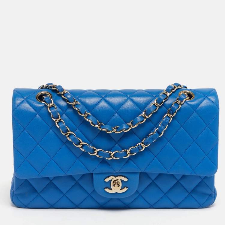 Pre Owned Chanel Classic Double Flap Medium Blue Quilted Leather Shoulder Bag