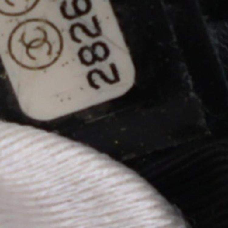 Pre Owned Chanel Small Calfskin Double Pocket Top Handle