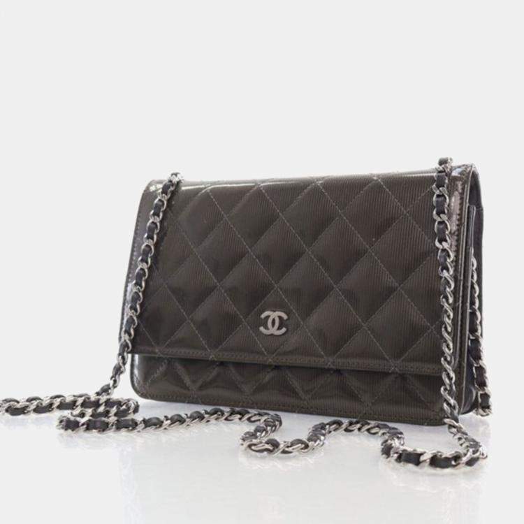 Pre Owned Chanel Striated Patent Classic Wallet On Chain (WOC)