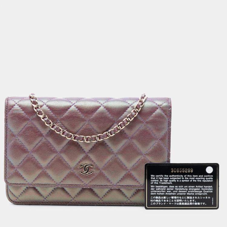 مملوكة مسبقًا Chanel Purple CC Quilted Iridescent Lambskin Wallet on Chain