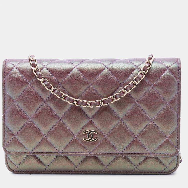 مملوكة مسبقًا Chanel Purple CC Quilted Iridescent Lambskin Wallet on Chain