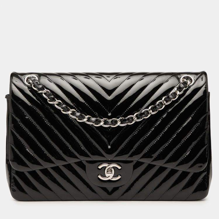 مملوكة مسبقًا Chanel Black Jumbo Classic Chevron Patent Double Flap