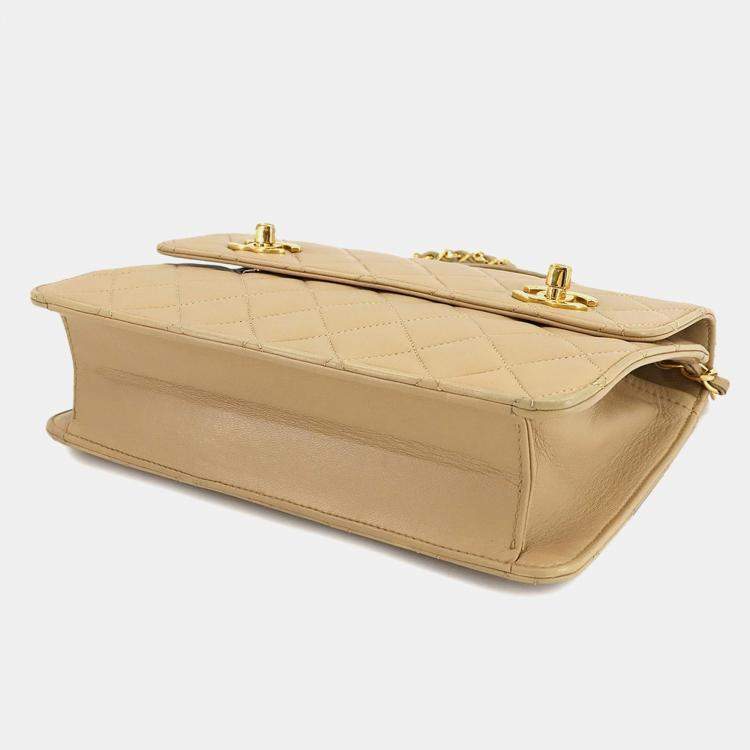 مملوكة مسبقًا Chanel Double CC Turn Lock Cambon Charm Small Beige Quilted Lambskin Shoulder Bag