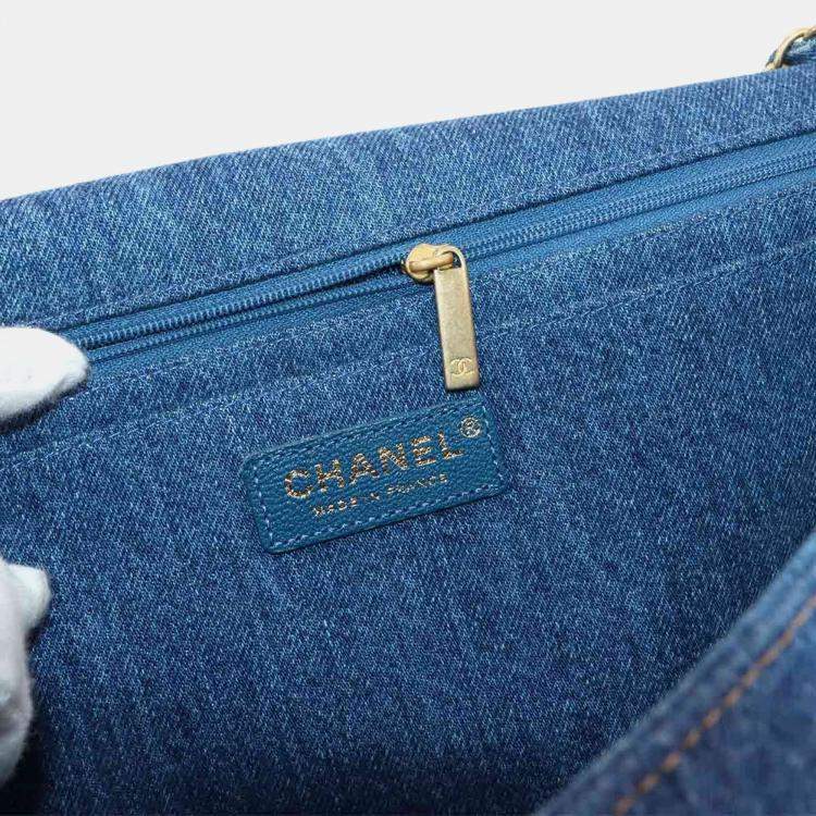 Pre Owned Chanel Paris-Egypt Hieroglyph Flap Blue Denim Shearling Chain Shoulder Bag