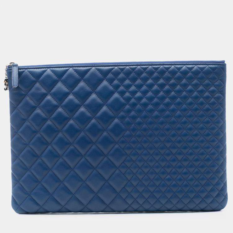 Pre Owned Chanel Blue CC Bi Quilted Lambskin O Case Clutch