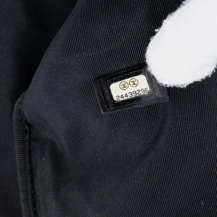 Pre Owned Chanel Purple Large CC Chevron Iridescent Caviar O Case Clutch