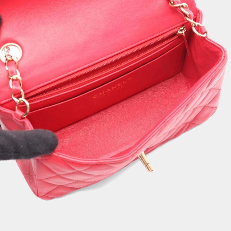 مملوكة مسبقًا Chanel Matelasse 20 Mini Red Lambskin Leather Shoulder Bag