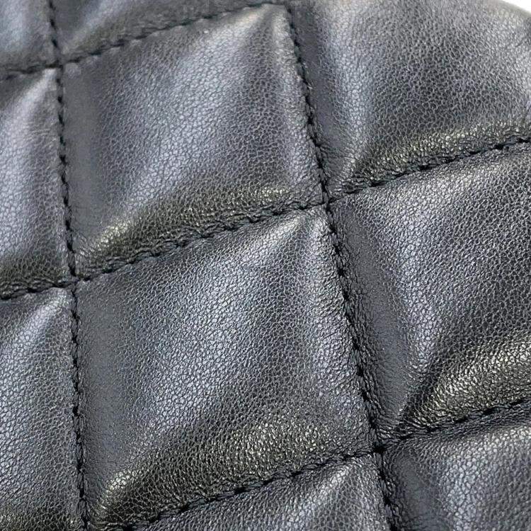 Pre Owned Chanel Chain Shoulder Bag Matelasse Coco Mark Lambskin