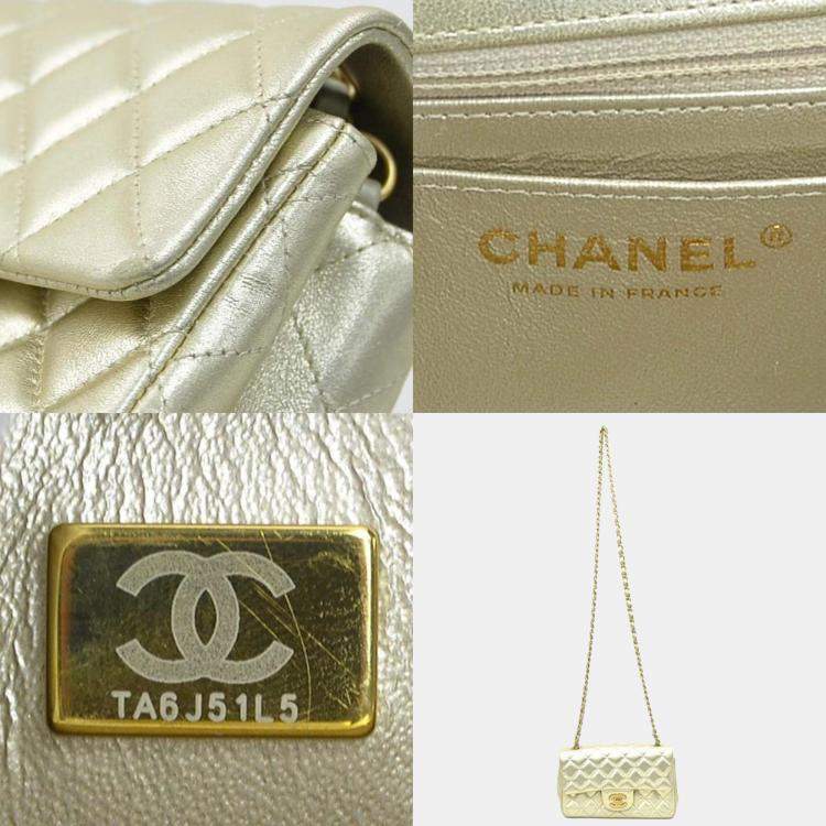 Pre Owned Chanel Gold Leather Shoulder Bag