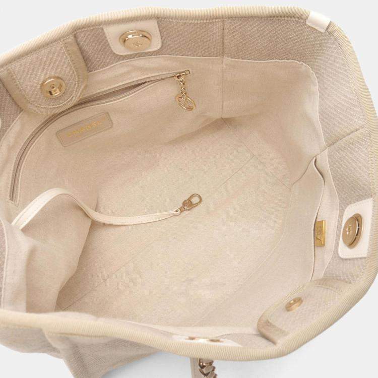 مملوكة مسبقًا Chanel Deauville Beige White Canvas Leather Tote Bag