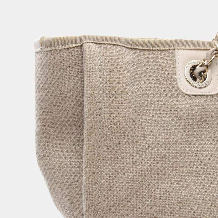 مملوكة مسبقًا Chanel Deauville Beige White Canvas Leather Tote Bag