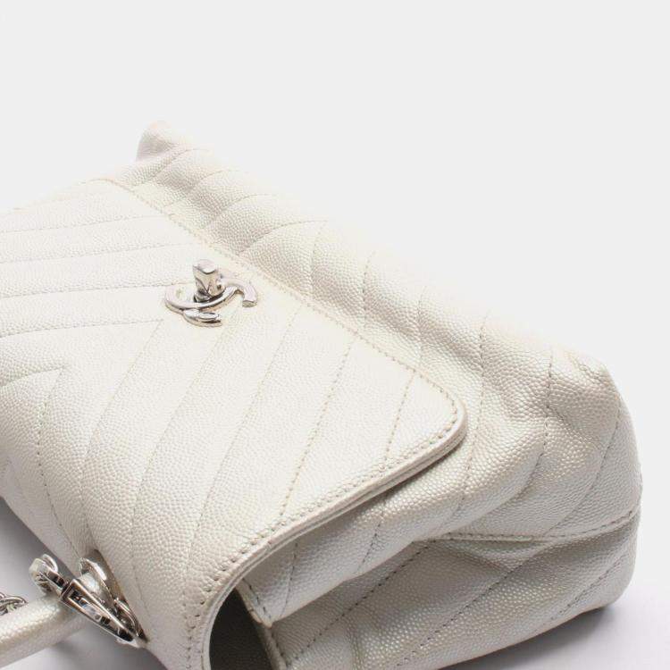 Pre Owned Chanel Coco Handle Flap Matelasse Handbag In Calfskin Leather White