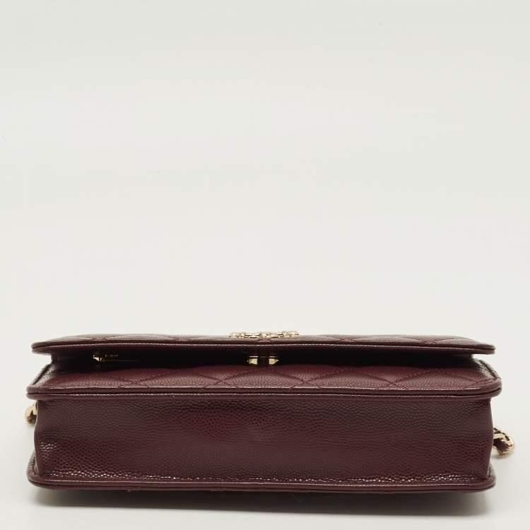مملوكة مسبقًا Chanel CC Burgundy Quilted Caviar Leather Wallet On Chain