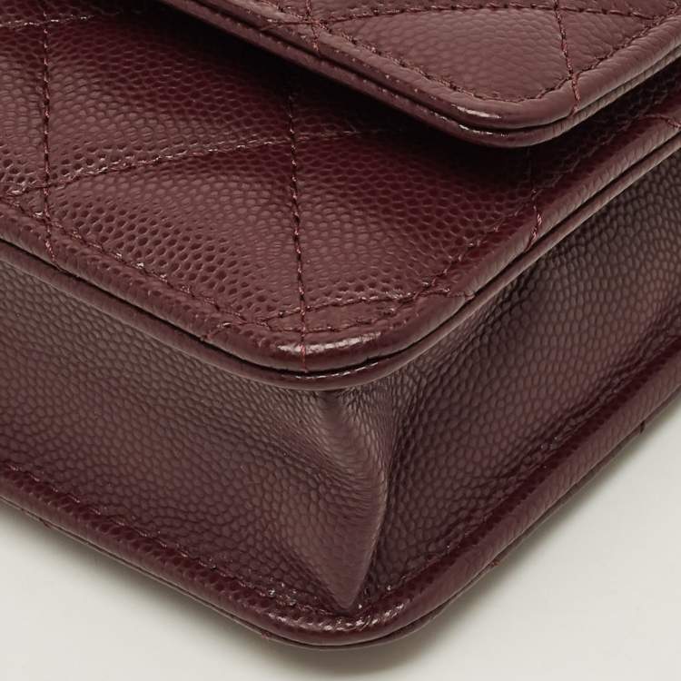 مملوكة مسبقًا Chanel CC Burgundy Quilted Caviar Leather Wallet On Chain