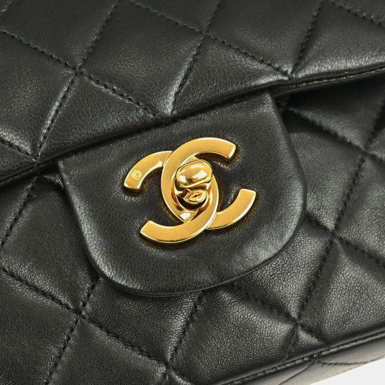 Pre Owned Chanel Black Lambskin Medium Classic Double Flap Shoulder Bag