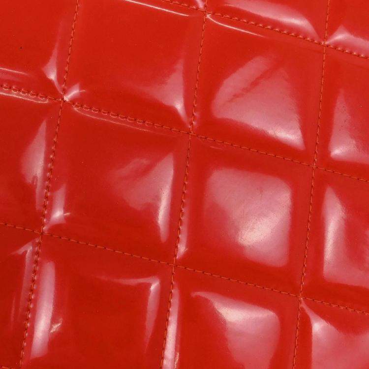 Pre Owned Chanel Round Vanity Red Patent Leather Top Handle Bag