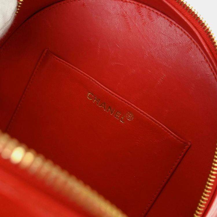 Pre Owned Chanel Round Vanity Red Patent Leather Top Handle Bag