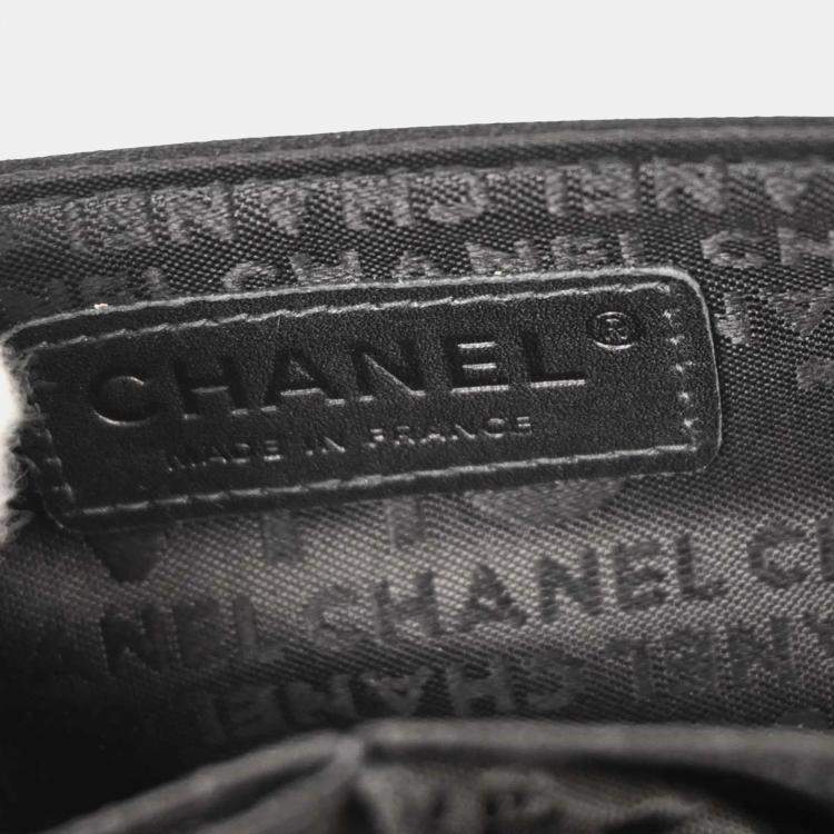 مملوكة مسبقًا Chanel Black Satin Shoulder Bag