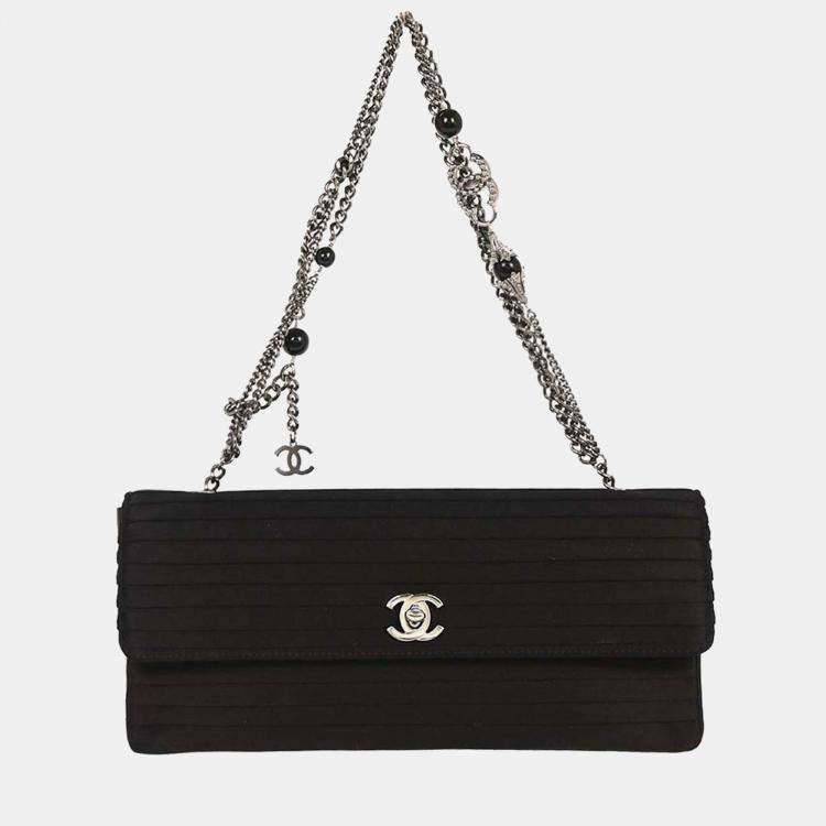 مملوكة مسبقًا Chanel Black Satin Shoulder Bag